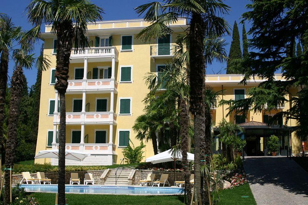Villa Sofia Hotel Гардоне Ривьера Экстерьер фото