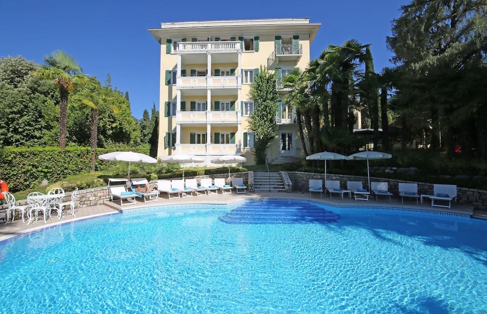 Villa Sofia Hotel Гардоне Ривьера Экстерьер фото
