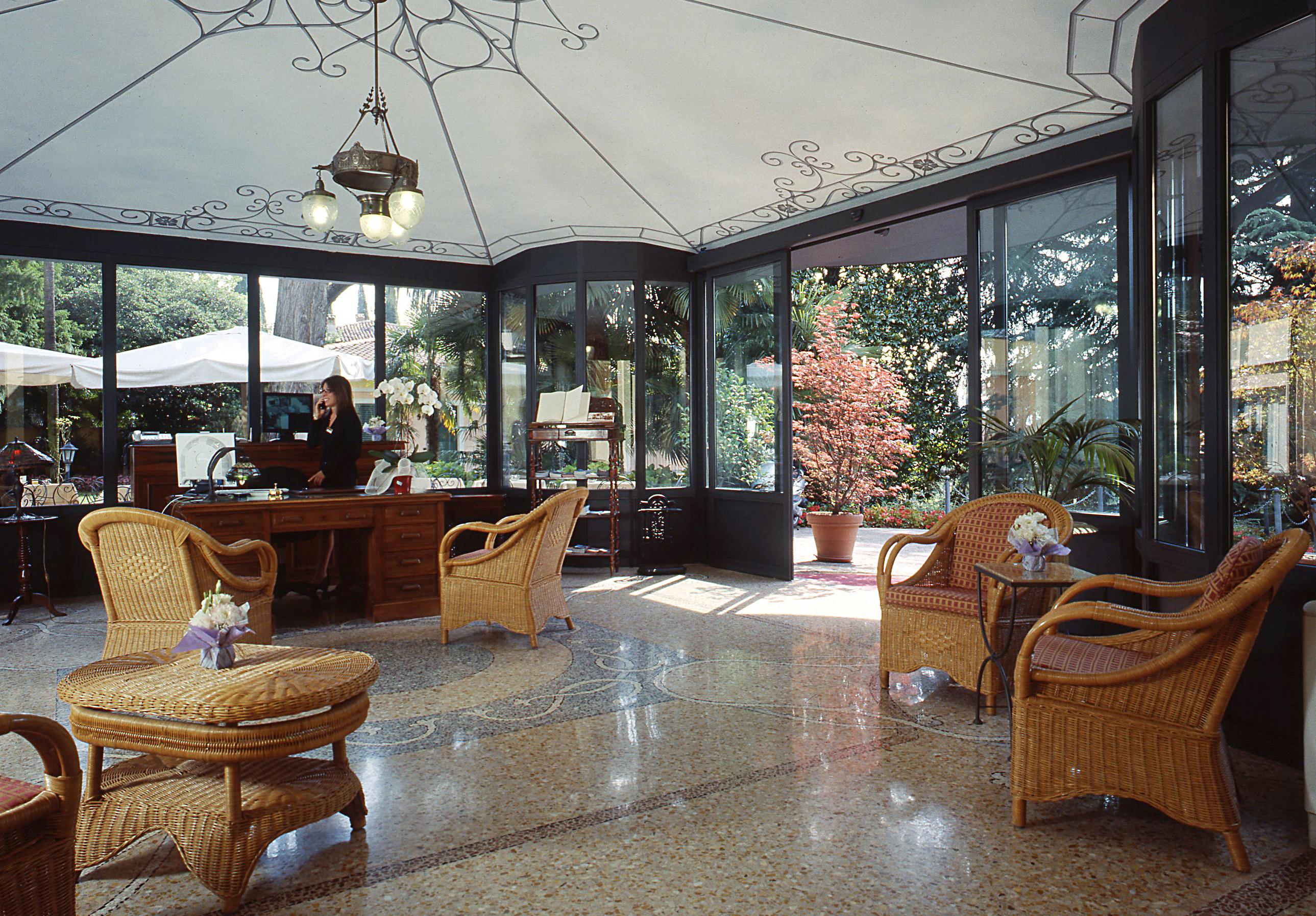 Villa Sofia Hotel Гардоне Ривьера Экстерьер фото