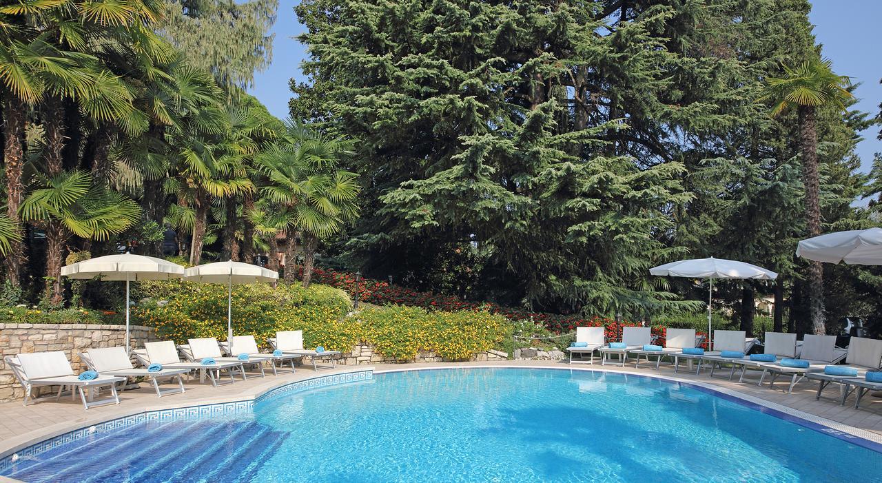 Villa Sofia Hotel Гардоне Ривьера Экстерьер фото
