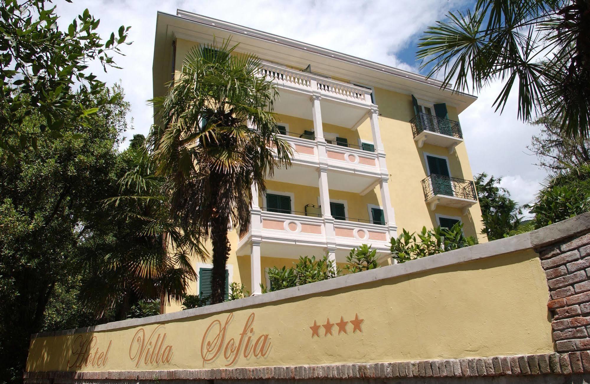 Villa Sofia Hotel Гардоне Ривьера Экстерьер фото